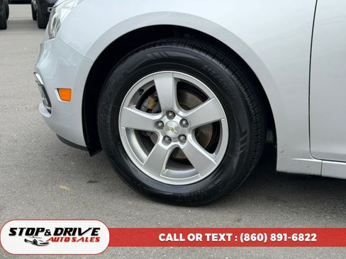 Used 2016 Chevrolet Cruze LT FWD image 9