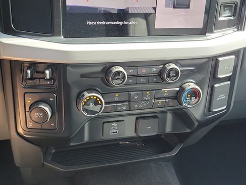 New 2026 Ford F250 XLT w/ XLT Premium Package AWD/4WD image 31