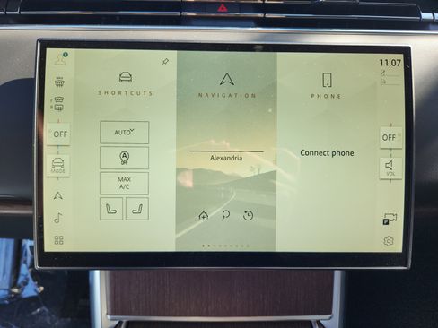 New 2025 Land Rover Range Rover SE image 17