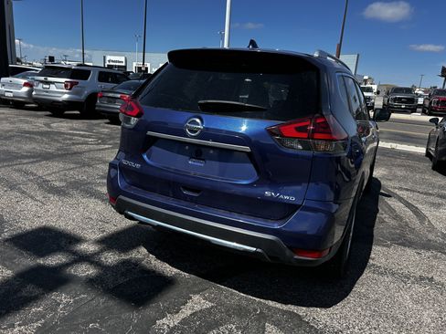 Used 2018 Nissan Rogue SV AWD/4WD image 5
