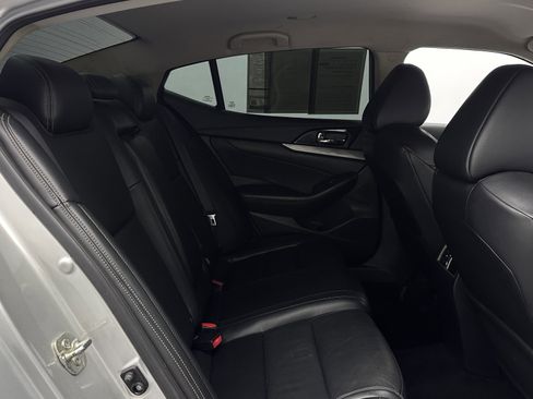 Used 2016 Nissan Maxima 3.5 SV FWD image 32