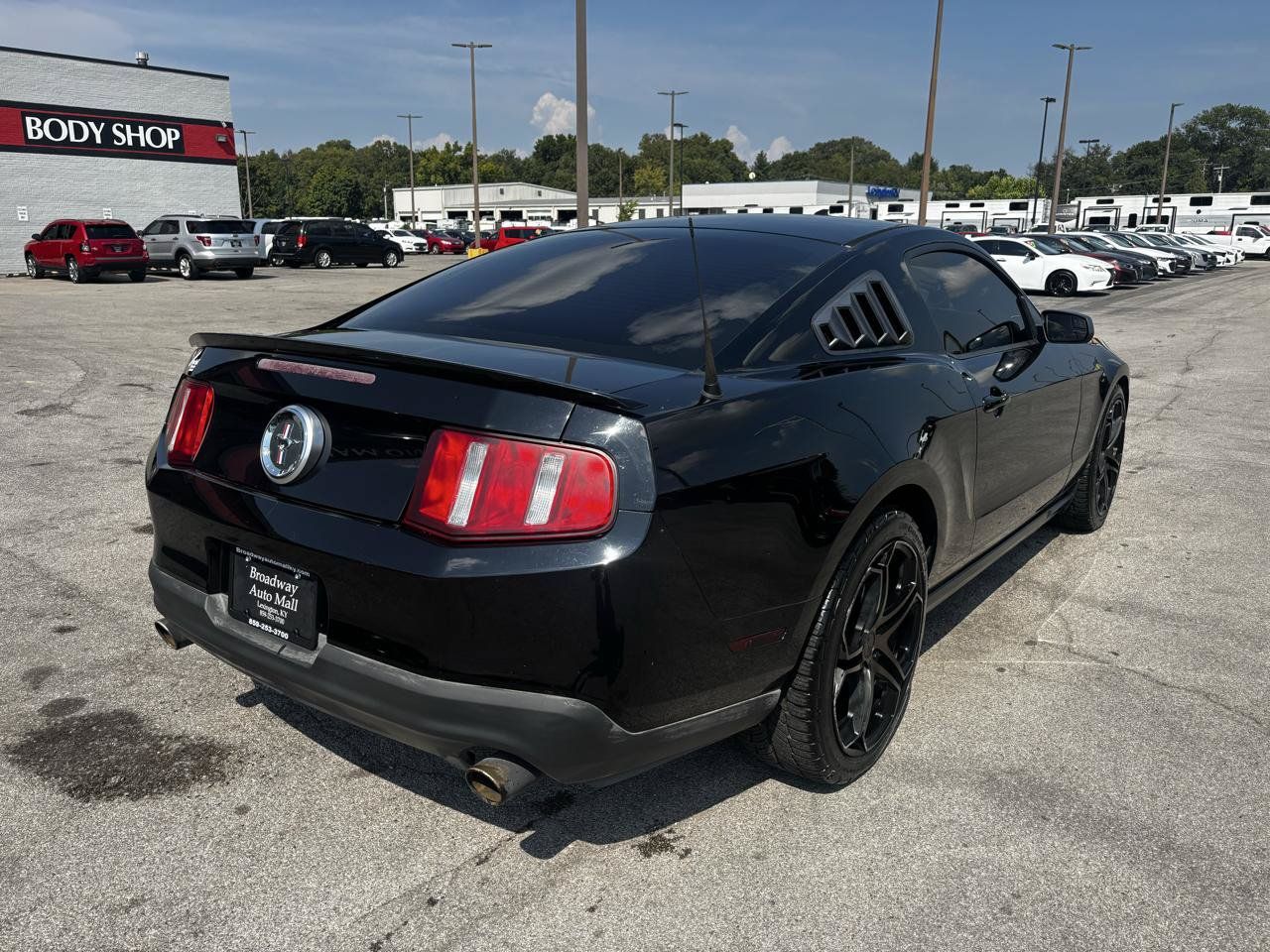 Used 2012 Ford Mustang Coupe RWD image 3