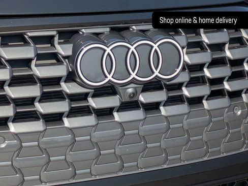 Used 2025 Audi Q5 Premium w/ Convenience Package image 26