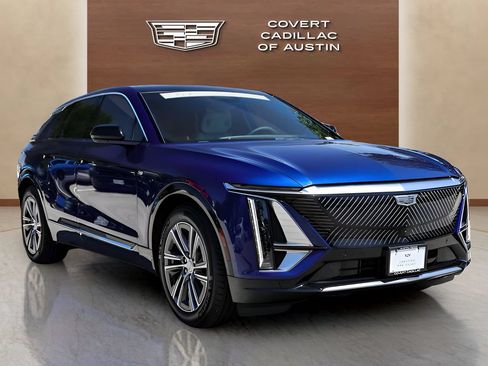 Used 2024 Cadillac Lyriq Luxury w/ LPO, Floor Liner Package AWD/4WD image 6