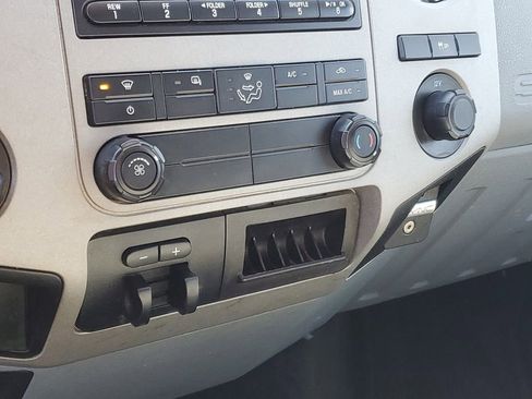 Used 2016 Ford F250 XLT image 19