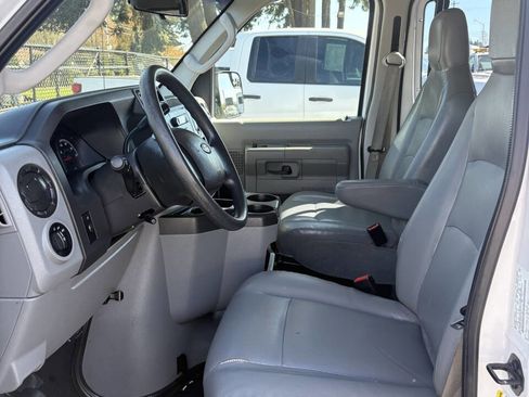 Used 2011 Ford E-250 and Econoline 250 Extended w/ PWR Group image 10