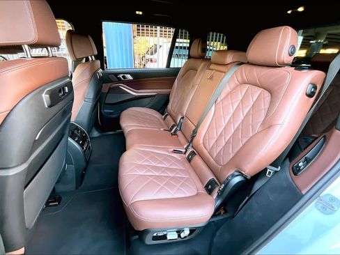 Used 2023 BMW X7 xDrive40i w/ Executive Package image 19