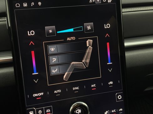 New 2027 GMC Terrain Elevation w/ Elevation Premium Package AWD/4WD image 25