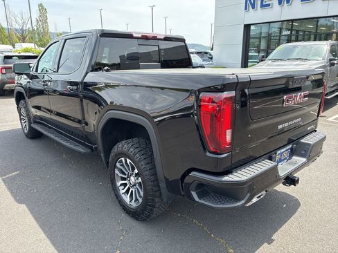 Used 2021 GMC Sierra 1500 AT4 w/ AT4 Premium Package AWD/4WD image 5