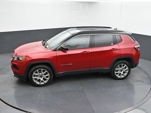 Used 2025 Jeep Compass Limited AWD/4WD image 28