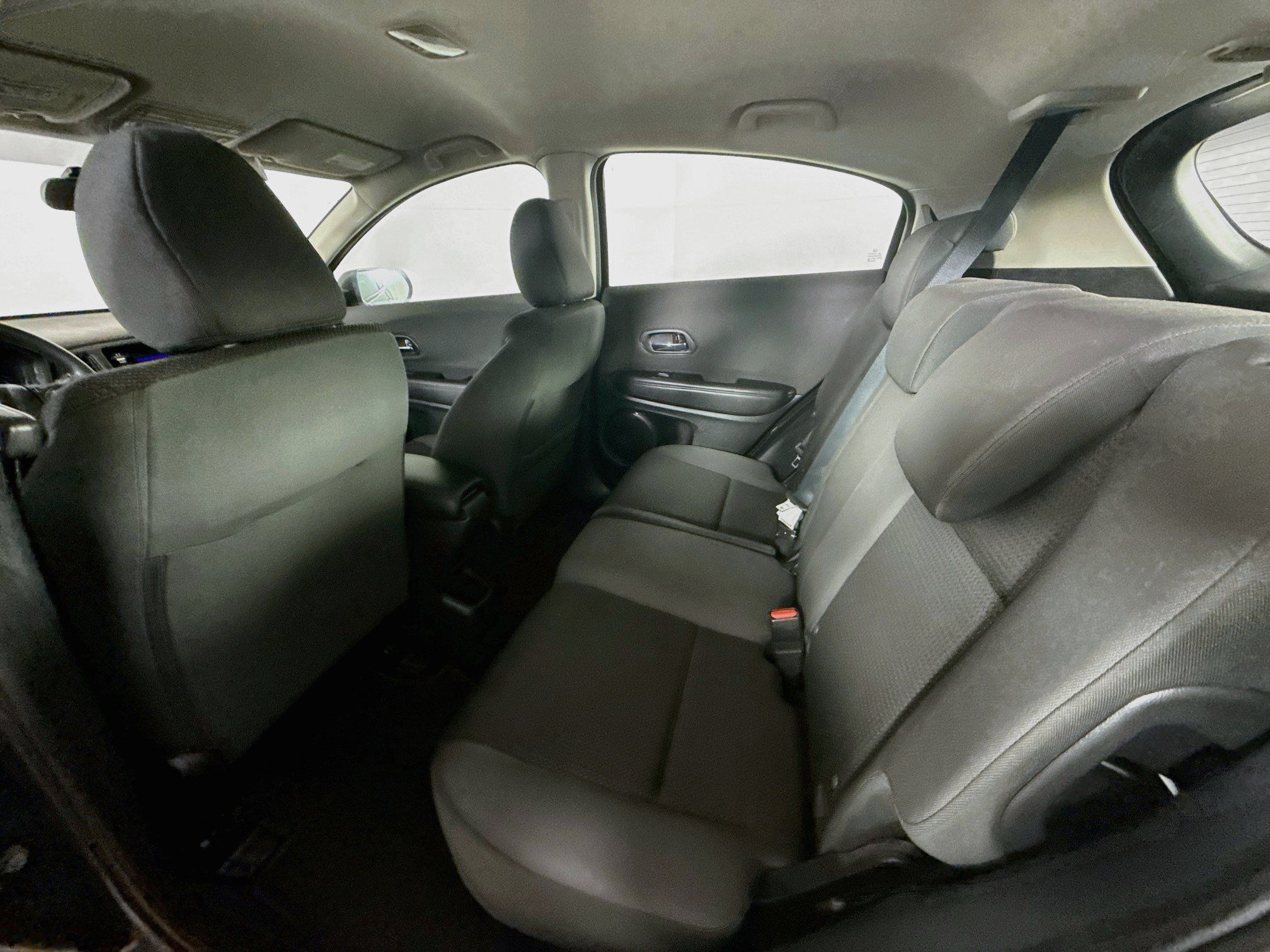 Used 2019 Honda HR-V LX image 27