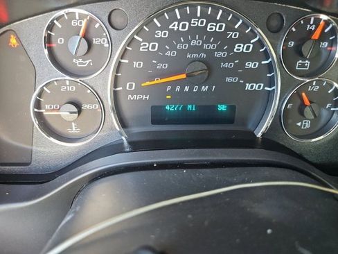 Used 2025 Chevrolet Express 2500 Work Van w/ Communications Package image 3