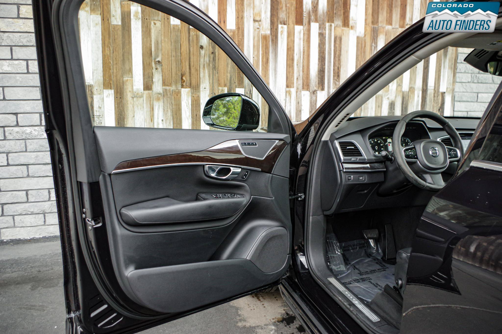Used 2019 Volvo XC90 T6 Momentum AWD/4WD image 10