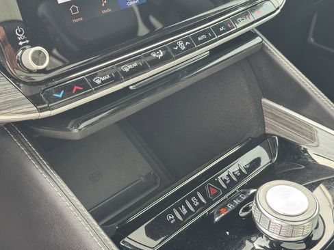 Used 2022 Jeep Wagoneer Series III w/ Premium Group I image 20