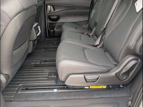 New 2026 Kia Carnival SX Prestige FWD image 8