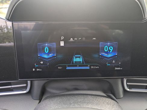 New 2025 Hyundai Elantra SEL FWD image 27