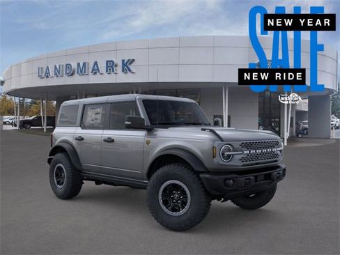 New 2025 Ford Bronco Badlands image 7