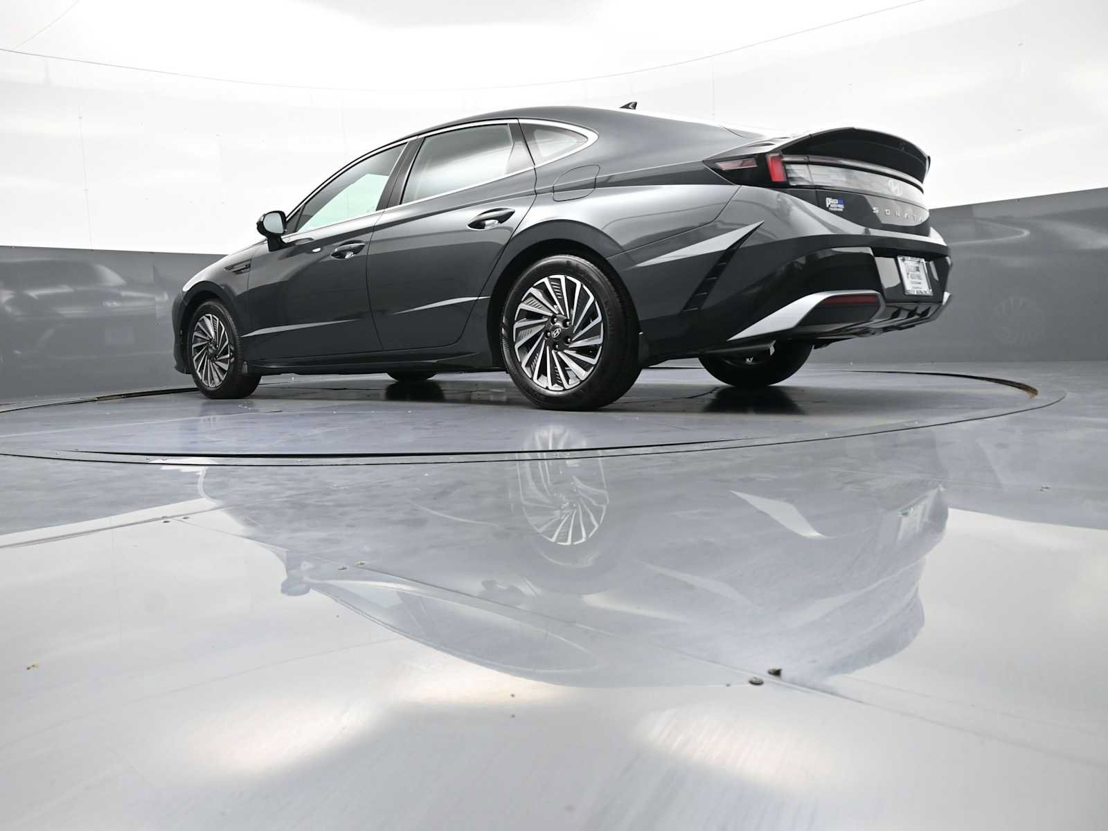 Used 2026 Hyundai Sonata SEL FWD image 32