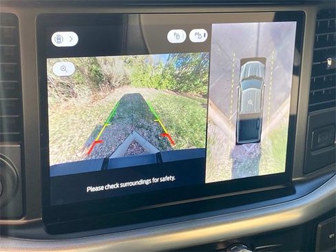 Used 2025 Ford F150 Lariat w/ FX4 Off-Road Package image 23