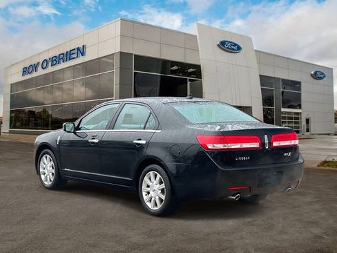 Used 2011 Lincoln MKZ image 3