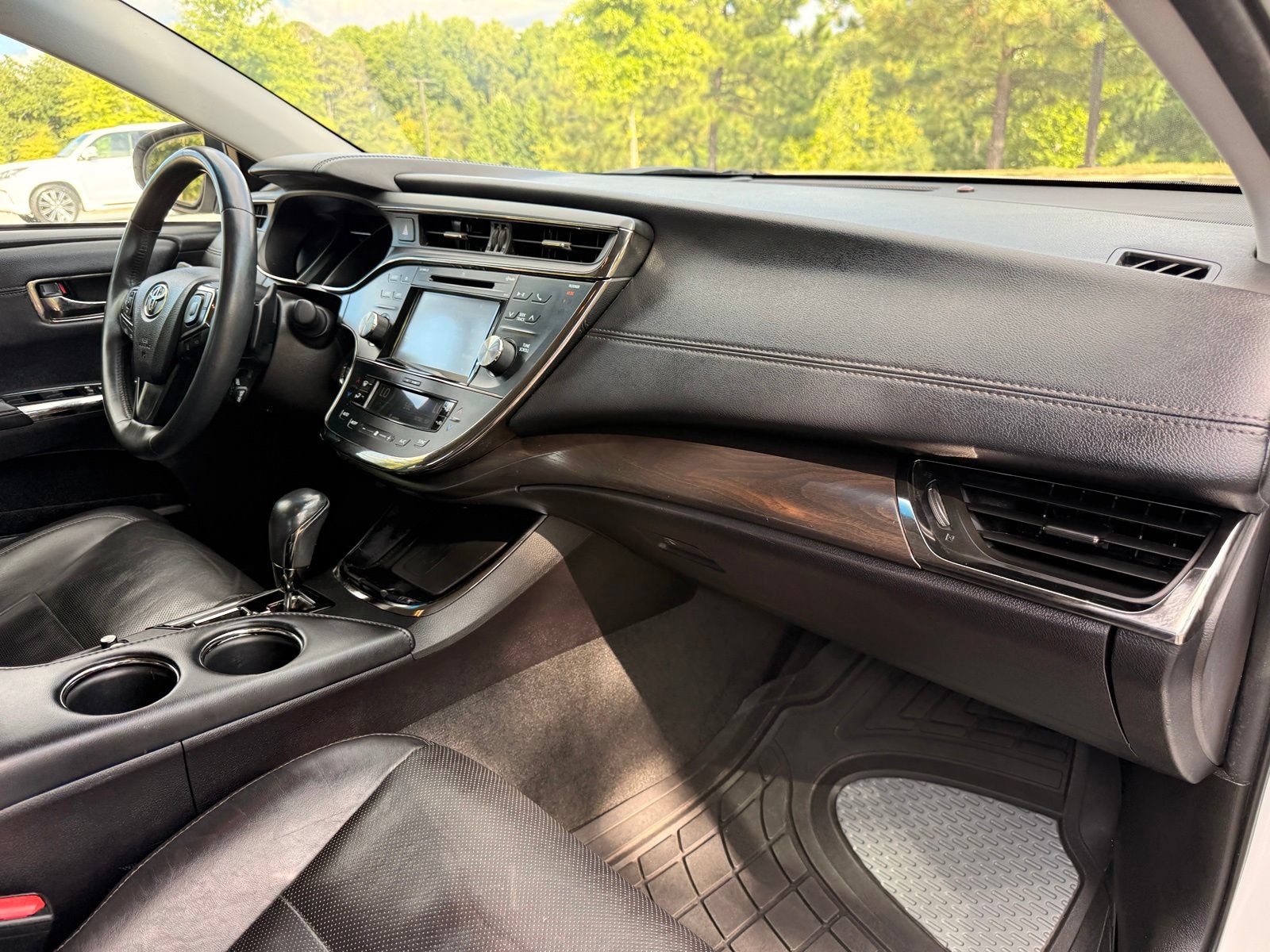 Used 2016 Toyota Avalon Limited w/ Toyota Safety Sense Package FWD image 24