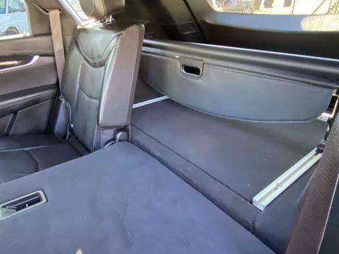 Used 2025 Cadillac XT5 Premium Luxury image 6