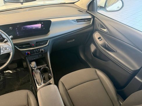 Used 2025 Buick Encore GX Preferred FWD image 34