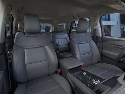 New 2026 Ford Explorer Active RWD image 10