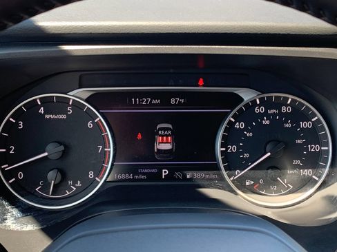 Used 2025 Nissan Rogue SV FWD image 16