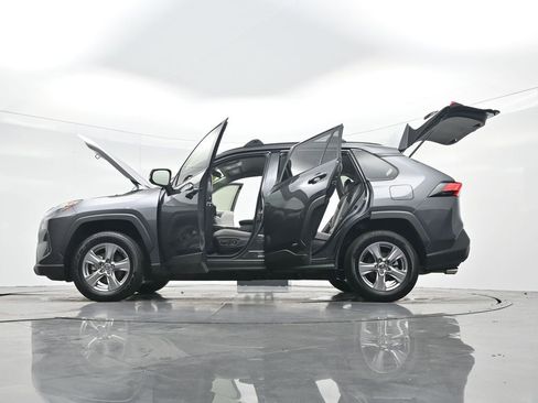 Used 2025 Toyota RAV4 XLE image 46
