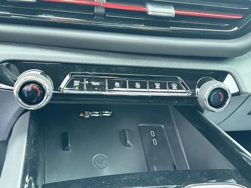 New 2024 Chevrolet Silverado EV RST image 25