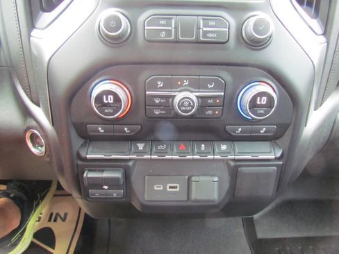 Used 2022 Chevrolet Silverado 3500 LT w/ Convenience Package AWD/4WD image 16