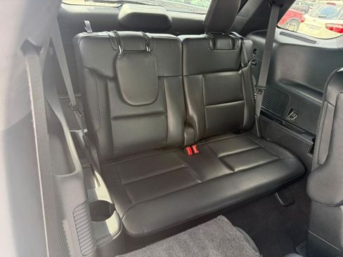 Used 2020 Ford Explorer XLT w/ Equipment Group 202A AWD/4WD image 12