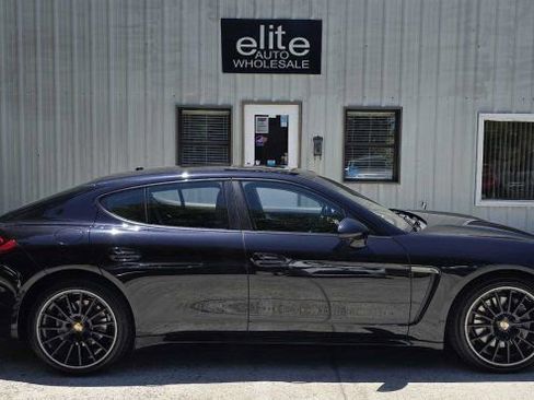 Used 2016 Porsche Panamera 4 AWD/4WD image 6