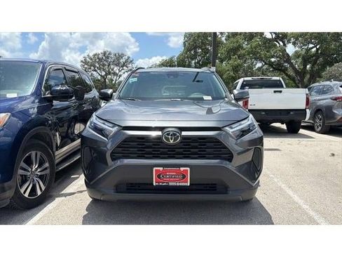 Used 2025 Toyota RAV4 XLE FWD image 2