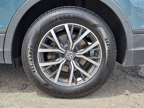 Used 2019 Volkswagen Tiguan SE FWD image 38