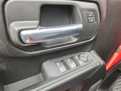Used 2024 Chevrolet Silverado 2500 Custom w/ Custom Value Package image 21