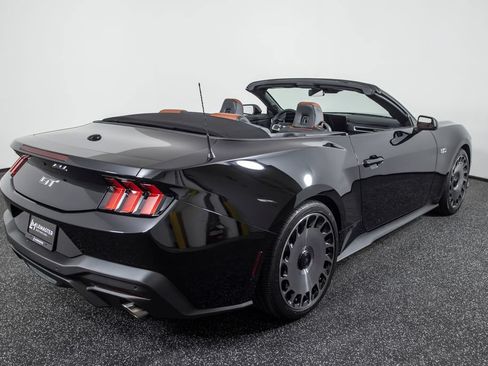 Used 2025 Ford Mustang GT Premium RWD image 10