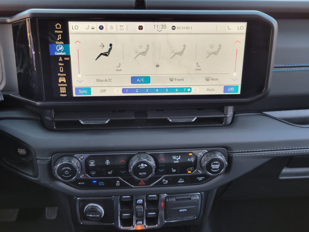 Used 2024 Jeep Wrangler High Altitude AWD/4WD image 9