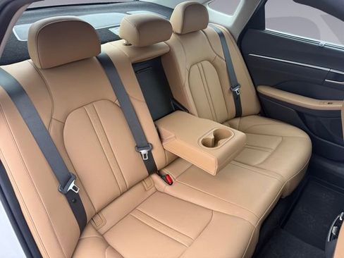 Used 2025 Hyundai Sonata Limited image 18