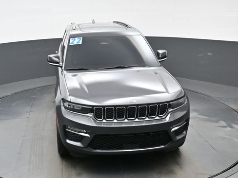 Used 2022 Jeep Grand Cherokee Limited image 39