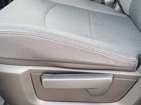 Used 2024 RAM 2500 Tradesman w/ Chrome Appearance Group image 15