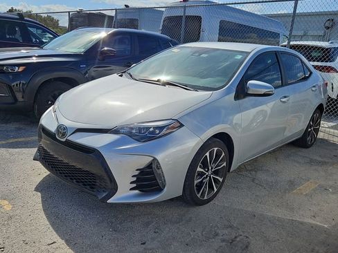 Used 2017 Toyota Corolla SE image 3