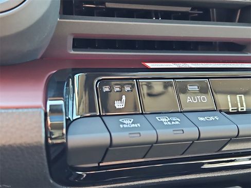 New 2026 Toyota Prius Plug-In Hybrid image 12