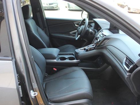 Used 2025 Acura RDX SH-AWD image 13