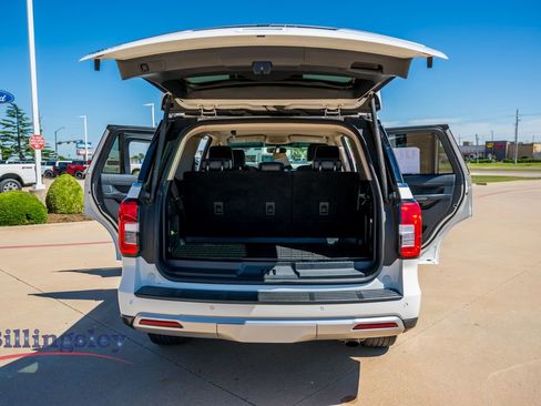 Certified 2023 Ford Expedition XLT AWD/4WD image 17