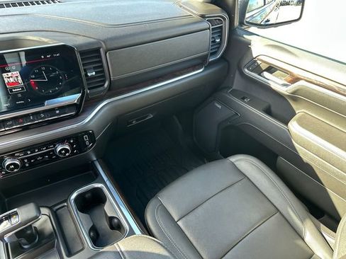 Used 2023 GMC Sierra 1500 SLT w/ SLT Premium Plus Package image 24