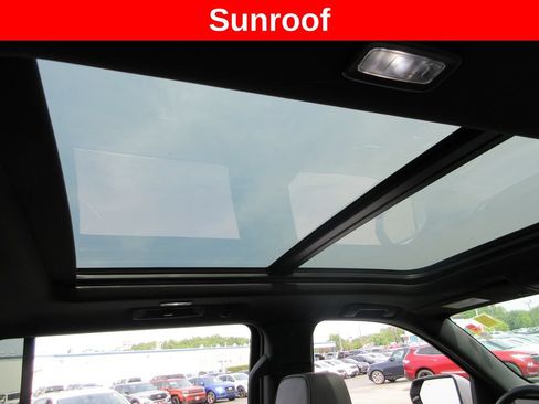 Certified 2025 GMC Yukon XL Denali w/ Sun & Power Step Package AWD/4WD image 16