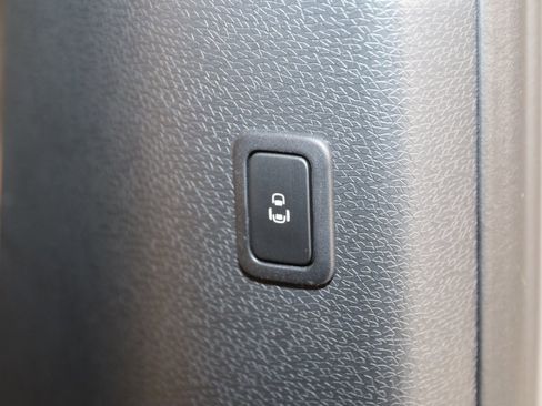 Used 2025 Volkswagen ID. Buzz Pro S image 16