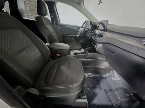 Used 2025 Ford Escape Active image 31